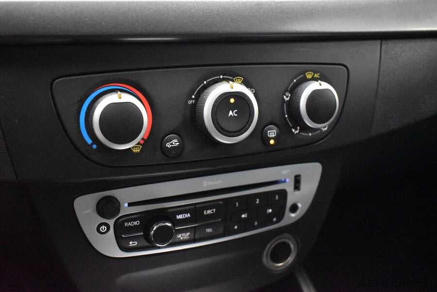 Фото RENAULT Fluence I Рестайлинг с пробегом | №7