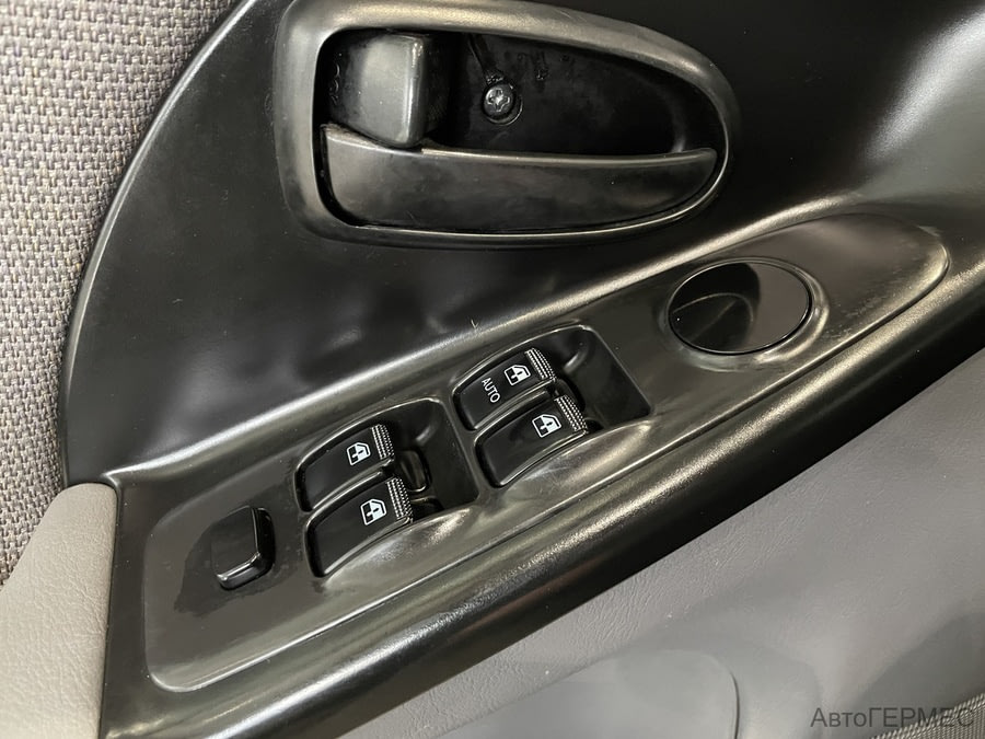 Фото HYUNDAI Elantra III (XD2) Рестайлинг с пробегом | №10