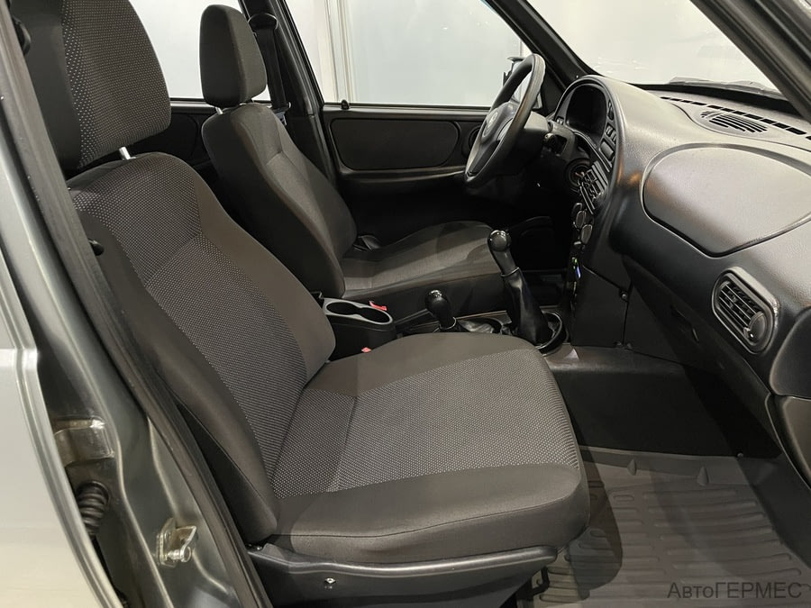 Фото Chevrolet Niva I Рестайлинг с пробегом | №11 Фото Chevrolet Niva I Рестайлинг с пробегом | №11