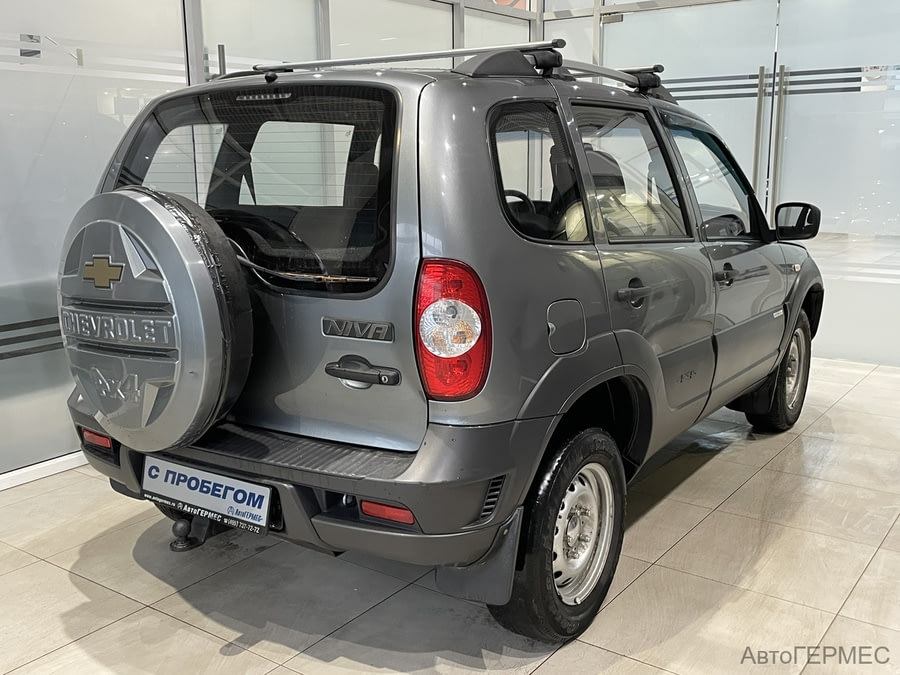 Фото Chevrolet Niva I Рестайлинг с пробегом | №4 Фото Chevrolet Niva I Рестайлинг с пробегом | №4