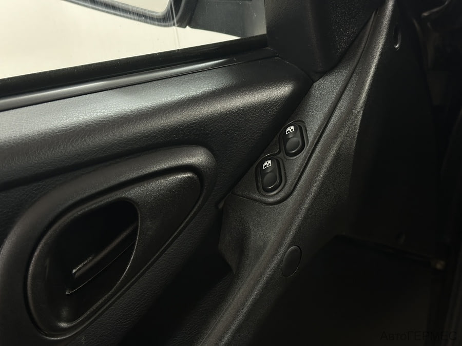 Фото Chevrolet Niva I Рестайлинг с пробегом | №8 Фото Chevrolet Niva I Рестайлинг с пробегом | №8