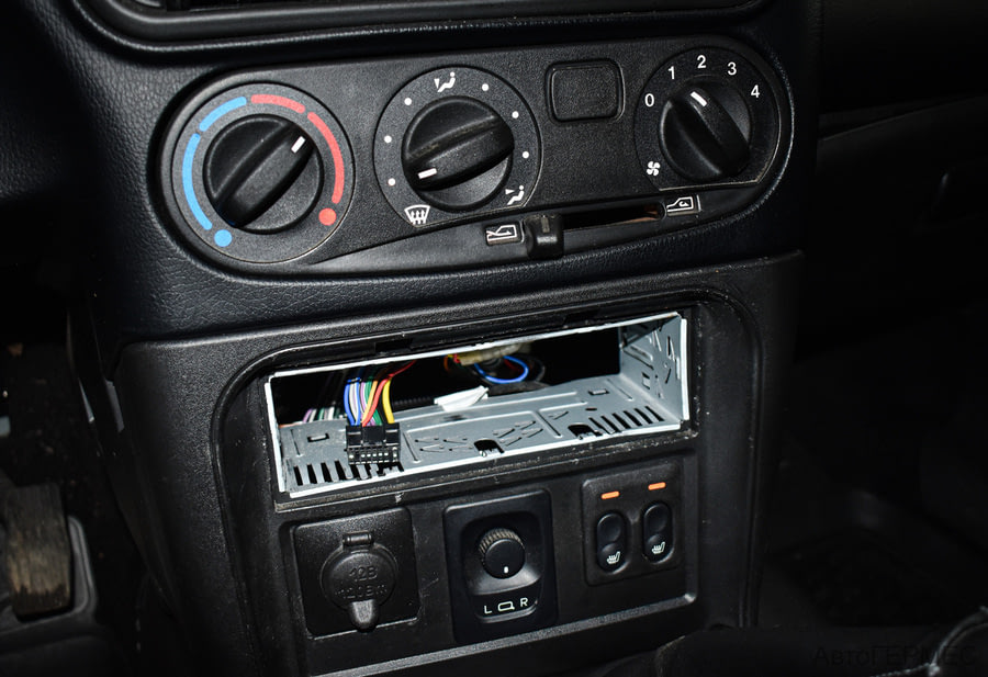 Фото Chevrolet Niva I Рестайлинг с пробегом | №8 Фото Chevrolet Niva I Рестайлинг с пробегом | №8