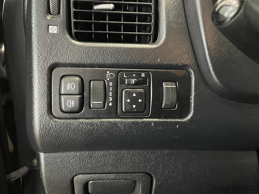 Фото MITSUBISHI Space Star I Рестайлинг с пробегом | №9