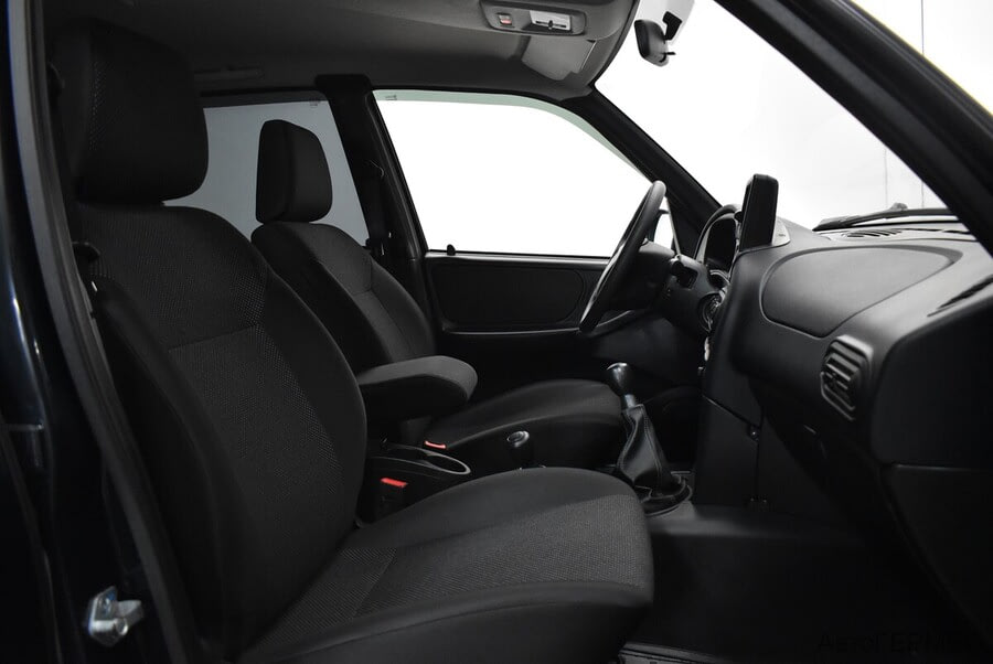 Фото LADA NIVA Travel I с пробегом | №11