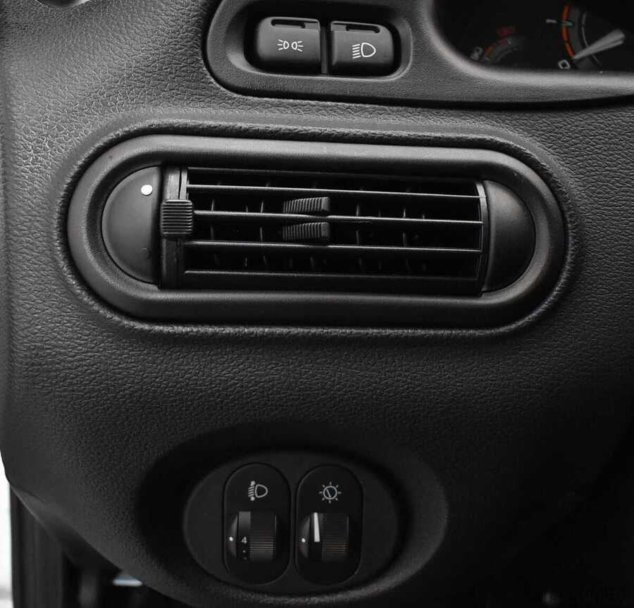 Фото LADA NIVA Travel I с пробегом | №10