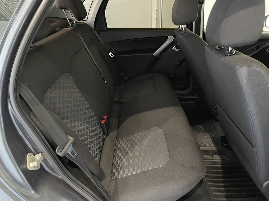 Фото LADA Granta седан I Рестайлинг с пробегом | №12