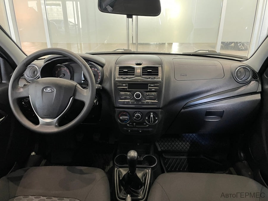 Фото LADA Granta седан I Рестайлинг с пробегом | №5