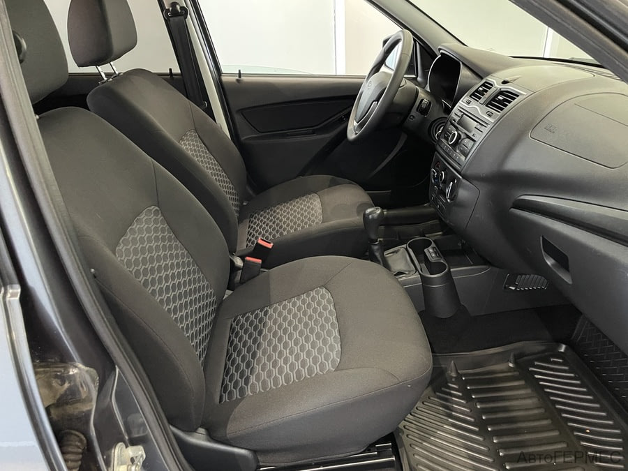 Фото LADA Granta седан I Рестайлинг с пробегом | №11