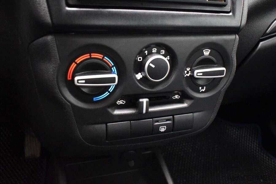 Фото LADA Granta I Рестайлинг с пробегом | №7