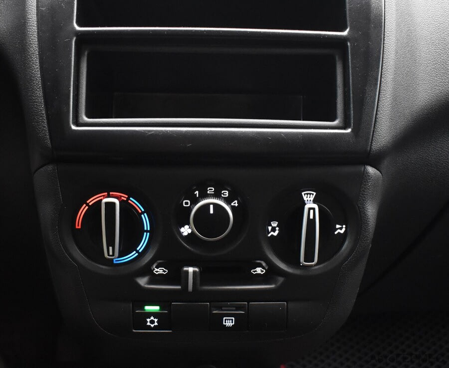 Фото LADA Granta I Рестайлинг с пробегом | №7 Фото LADA Granta I Рестайлинг с пробегом | №7