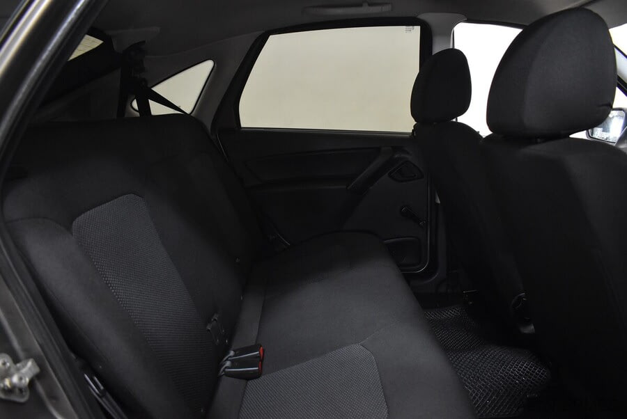 Фото LADA Granta I Рестайлинг с пробегом | №12 Фото LADA Granta I Рестайлинг с пробегом | №12