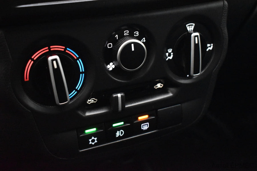 Фото LADA Granta I Рестайлинг с пробегом | №7 Фото LADA Granta I Рестайлинг с пробегом | №7