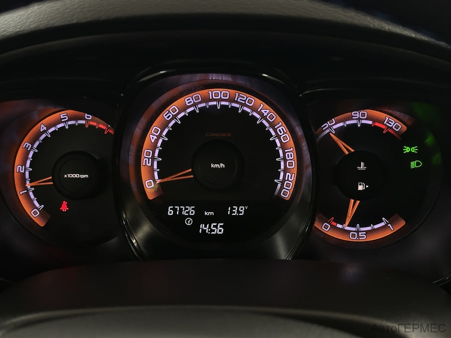 Фото LADA VESTA SW CROSS I Vesta SW Cross с пробегом | №6