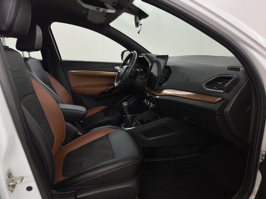 Фото LADA VESTA SW CROSS I Рестайлинг с пробегом | №11