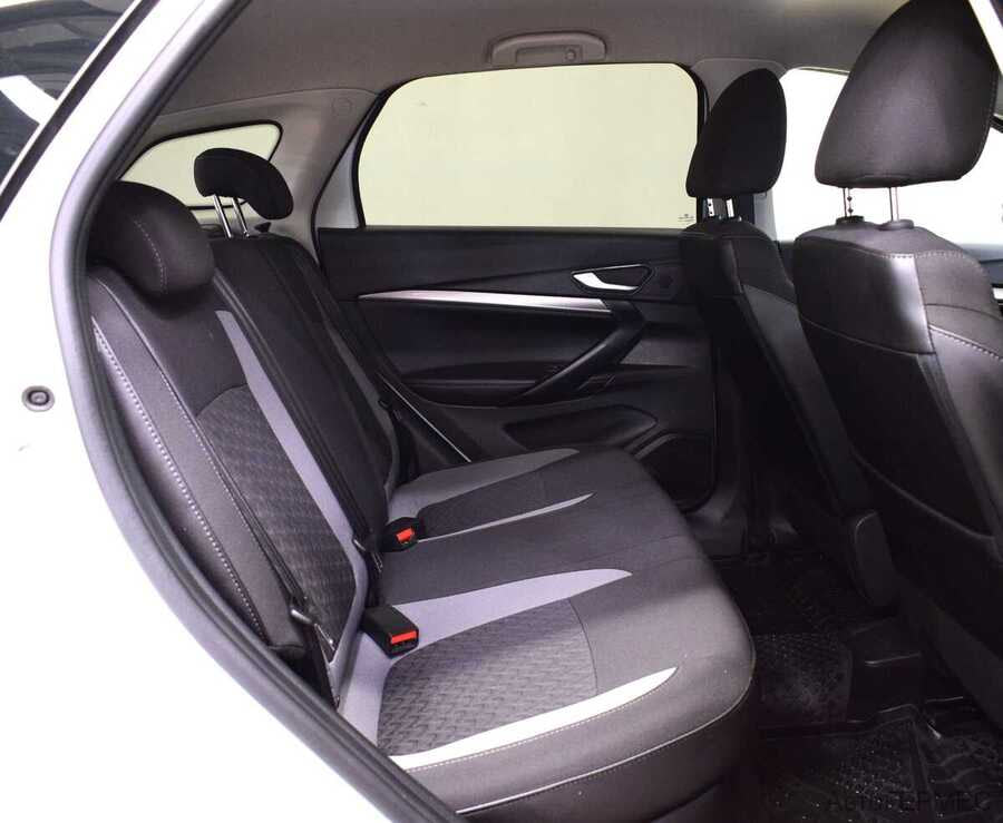 Фото LADA Vesta I Рестайлинг с пробегом | №12