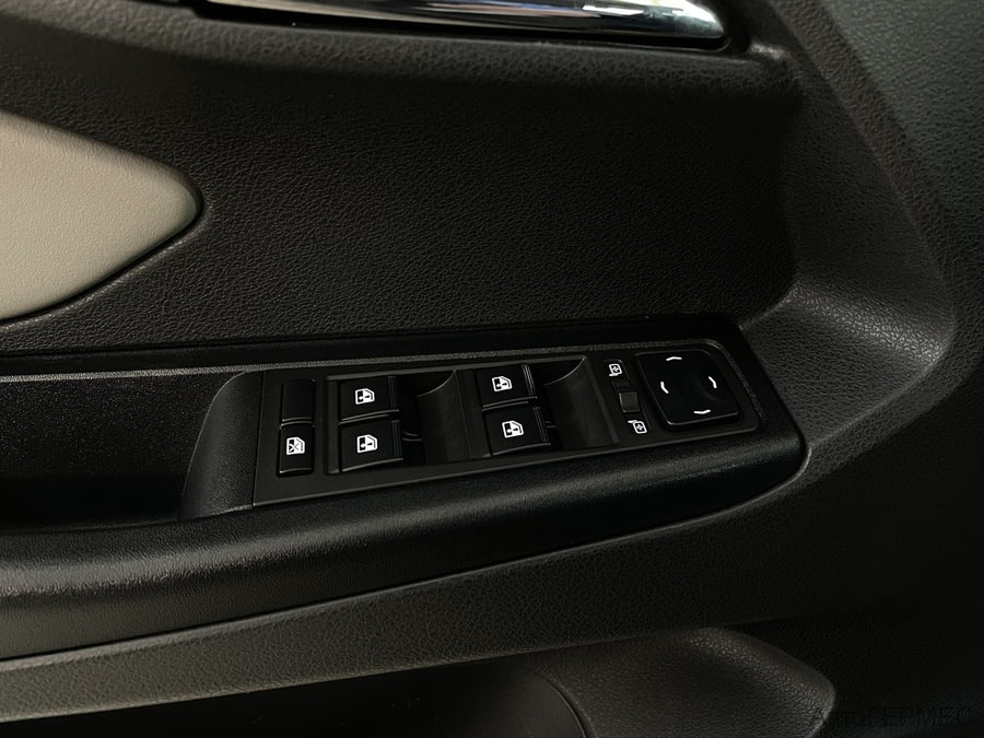 Фото LADA VESTA CROSS I с пробегом | №8 Фото LADA VESTA CROSS I с пробегом | №8