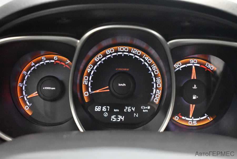 Фото LADA VESTA SW CROSS I Vesta SW Cross с пробегом | №6