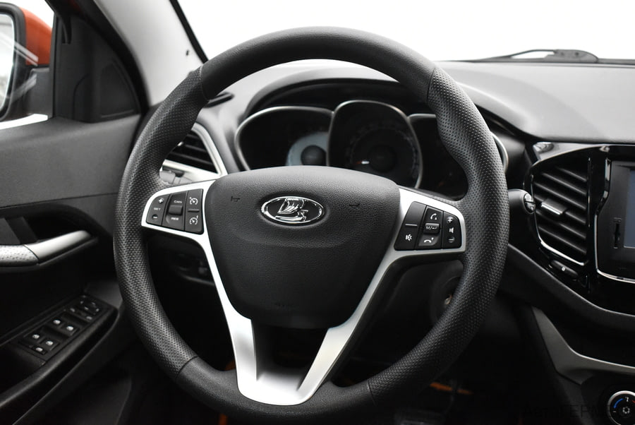 Фото LADA VESTA SW CROSS I Vesta SW Cross с пробегом | №10