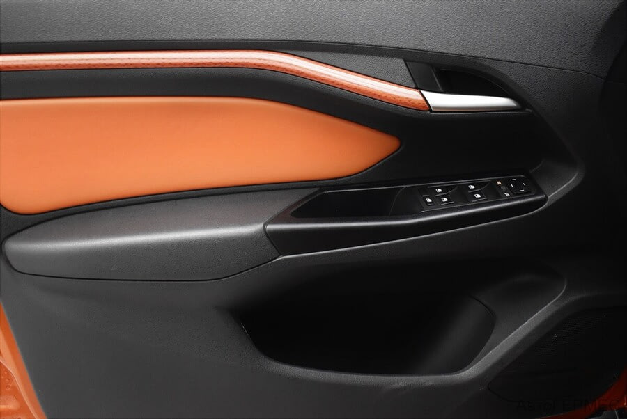 Фото LADA VESTA SW CROSS I Vesta SW Cross с пробегом | №12