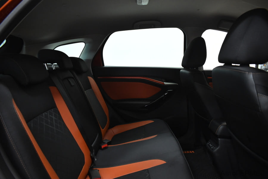 Фото LADA VESTA SW CROSS I Vesta SW Cross с пробегом | №14