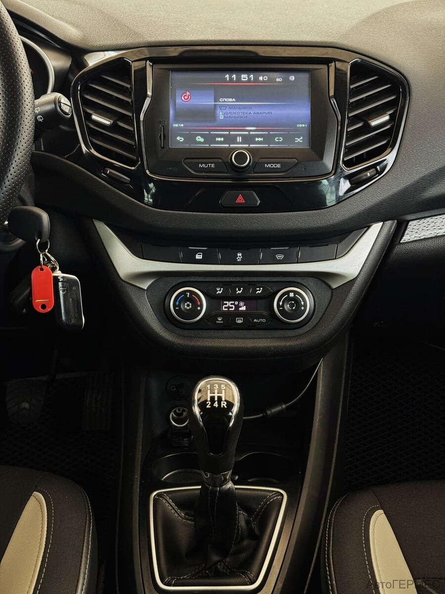 Фото LADA VESTA CROSS I с пробегом | №8