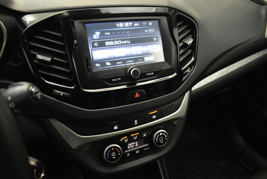 Фото LADA VESTA SW CROSS I Vesta SW Cross с пробегом | №7 Фото LADA VESTA SW CROSS I Vesta SW Cross с пробегом | №7