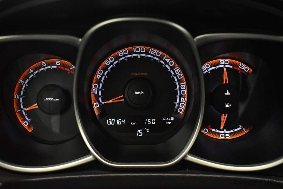 Фото LADA VESTA SW CROSS I Vesta SW Cross с пробегом | №6 Фото LADA VESTA SW CROSS I Vesta SW Cross с пробегом | №6