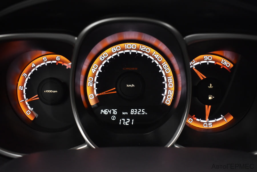 Фото LADA VESTA SW CROSS I Vesta SW Cross с пробегом | №6