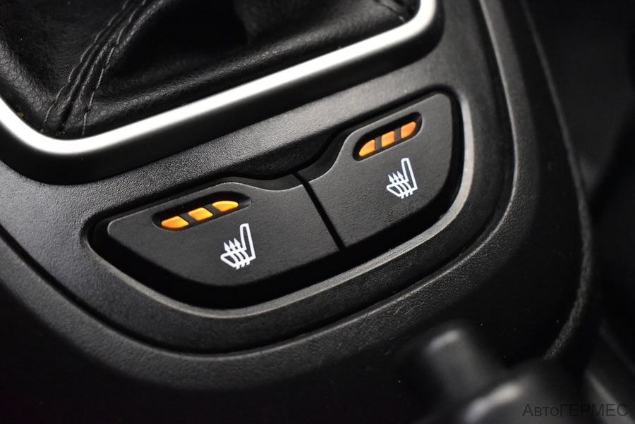 Фото LADA VESTA SW CROSS I Vesta SW Cross с пробегом | №8