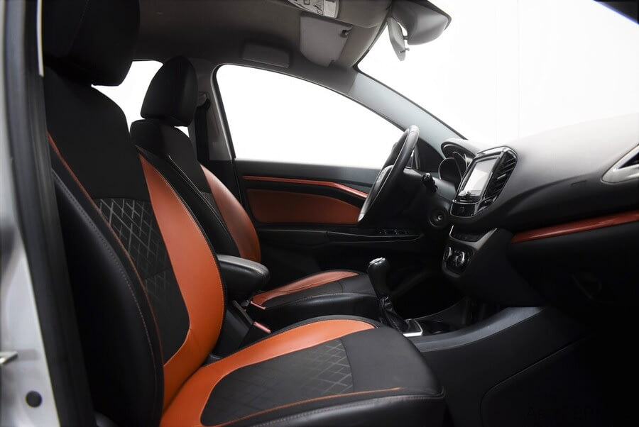 Фото LADA VESTA SW CROSS I Vesta SW Cross с пробегом | №11