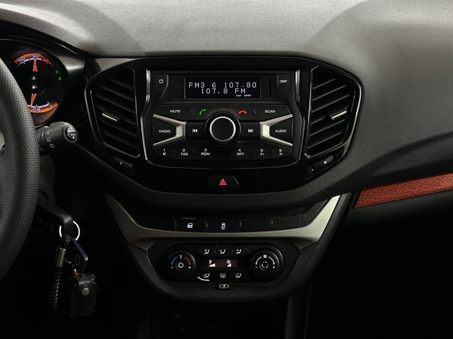 Фото LADA VESTA CROSS I с пробегом | №7 Фото LADA VESTA CROSS I с пробегом | №7