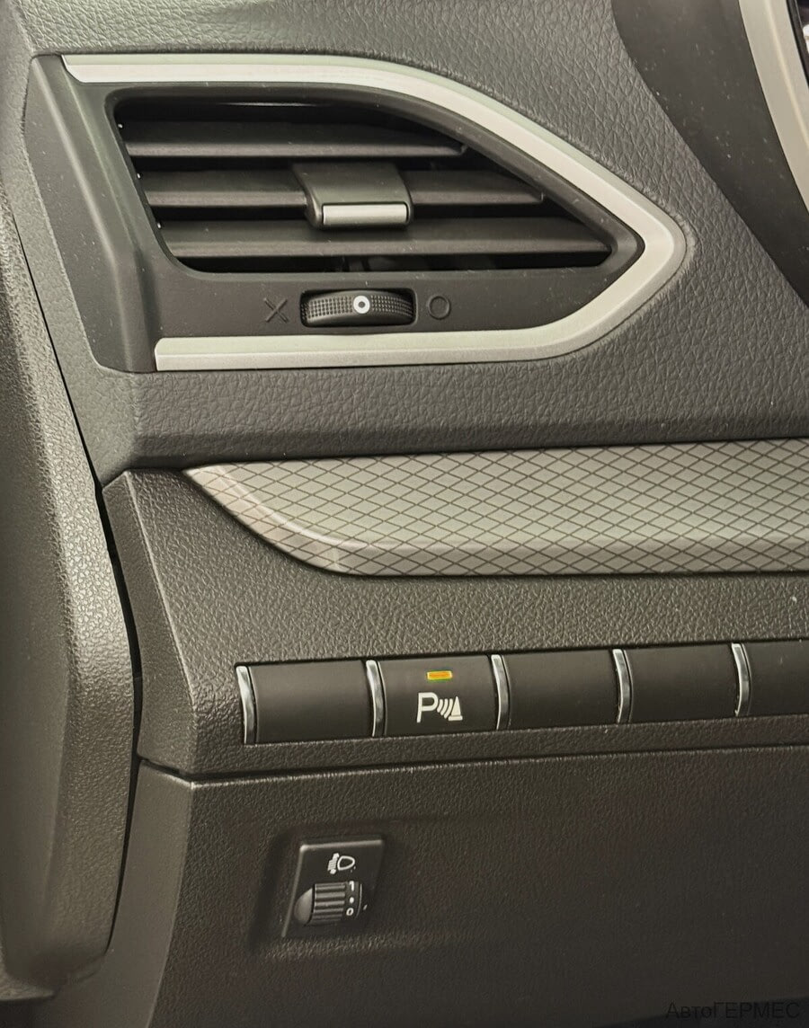 Фото LADA Vesta I Рестайлинг с пробегом | №9