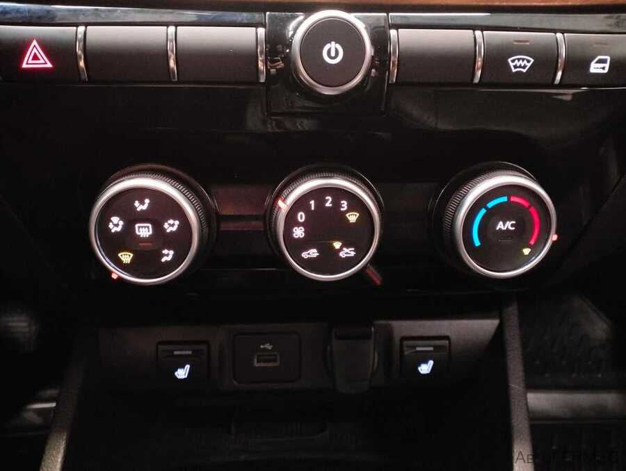 Фото LADA VESTA SW CROSS I Рестайлинг с пробегом | №7 Фото LADA VESTA SW CROSS I Рестайлинг с пробегом | №7