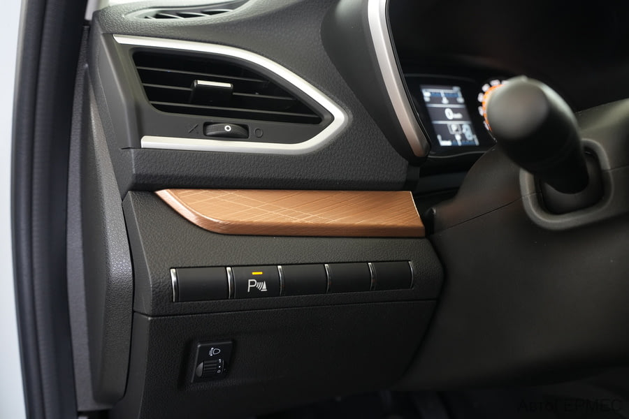 Фото LADA Vesta I Рестайлинг с пробегом | №10 Фото LADA Vesta I Рестайлинг с пробегом | №10