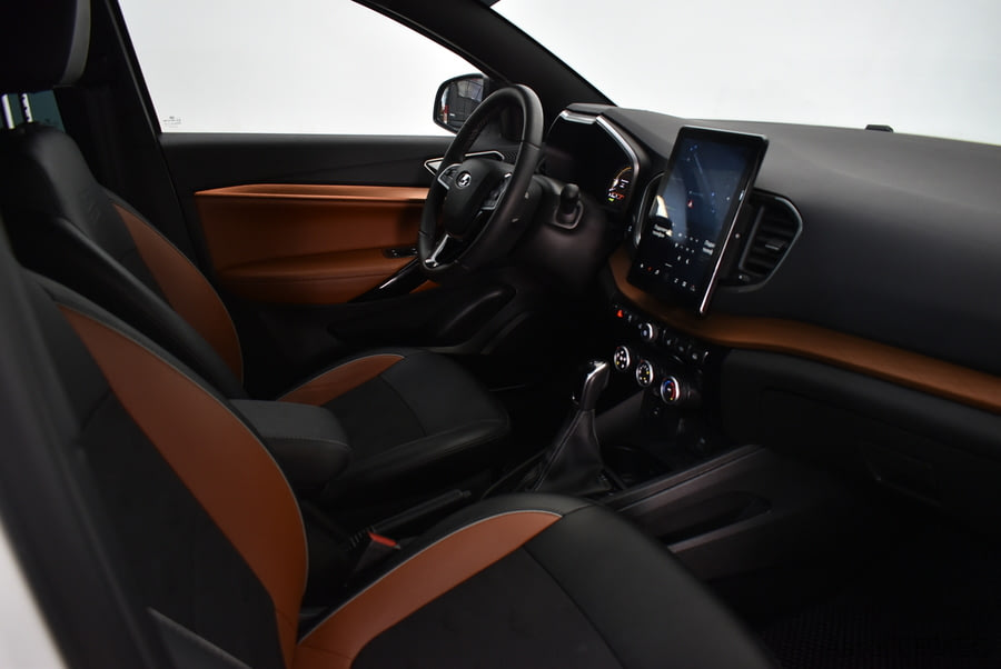 Фото LADA VESTA SW CROSS I Рестайлинг с пробегом | №13