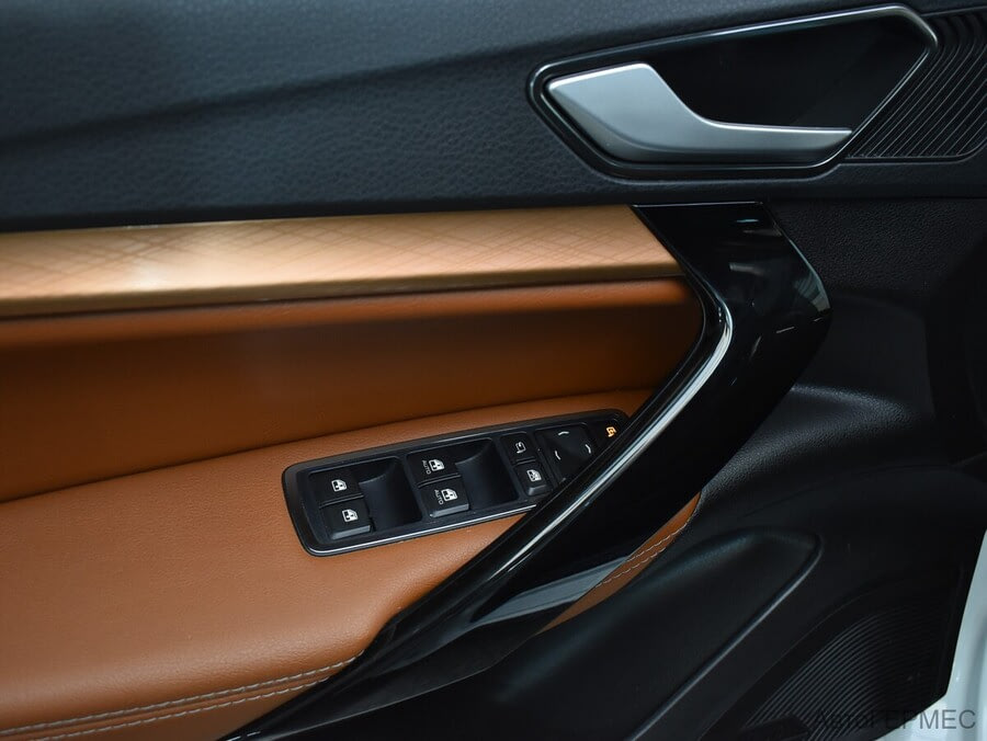 Фото LADA VESTA SW CROSS I Рестайлинг с пробегом | №12