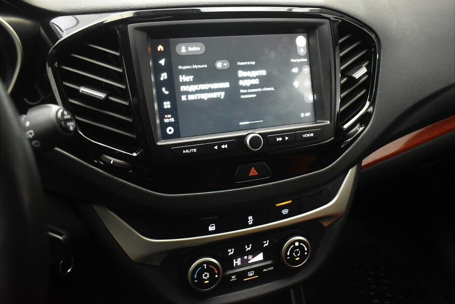 Фото LADA Vesta SW Cross I с пробегом | №7 Фото LADA Vesta SW Cross I с пробегом | №7