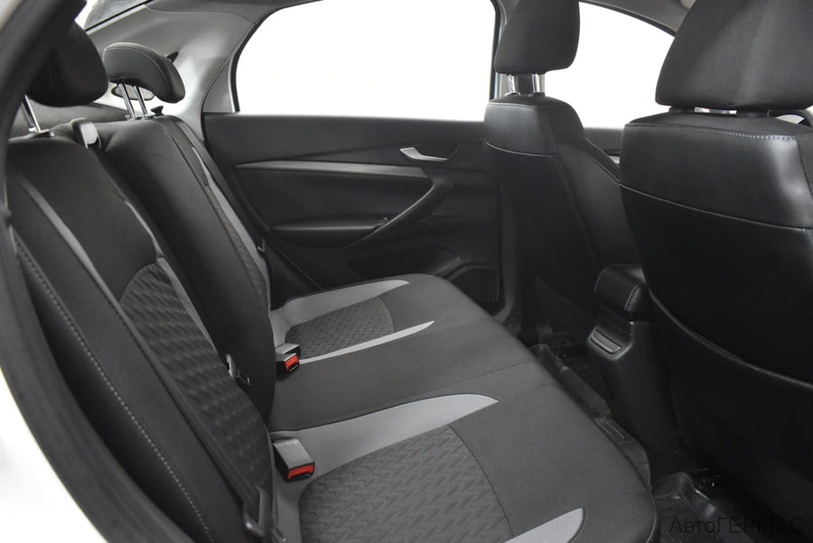 Фото LADA Vesta I Рестайлинг с пробегом | №13