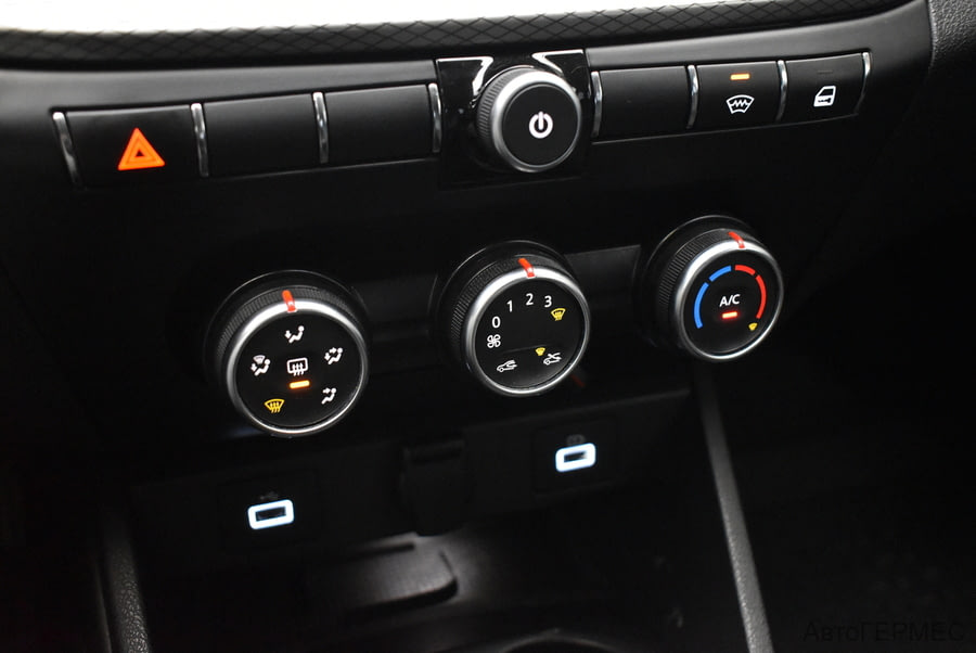 Фото LADA Vesta I Рестайлинг с пробегом | №7