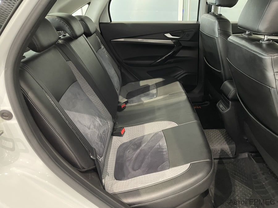 Фото LADA Vesta I Рестайлинг с пробегом | №15 Фото LADA Vesta I Рестайлинг с пробегом | №15