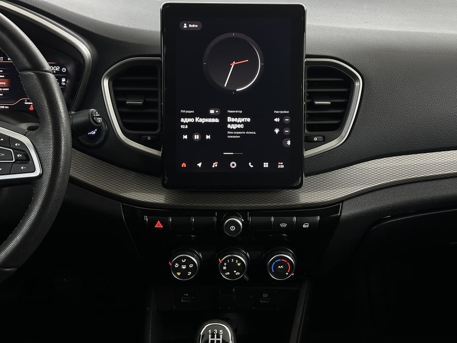 Фото LADA Vesta I Рестайлинг с пробегом | №7 Фото LADA Vesta I Рестайлинг с пробегом | №7