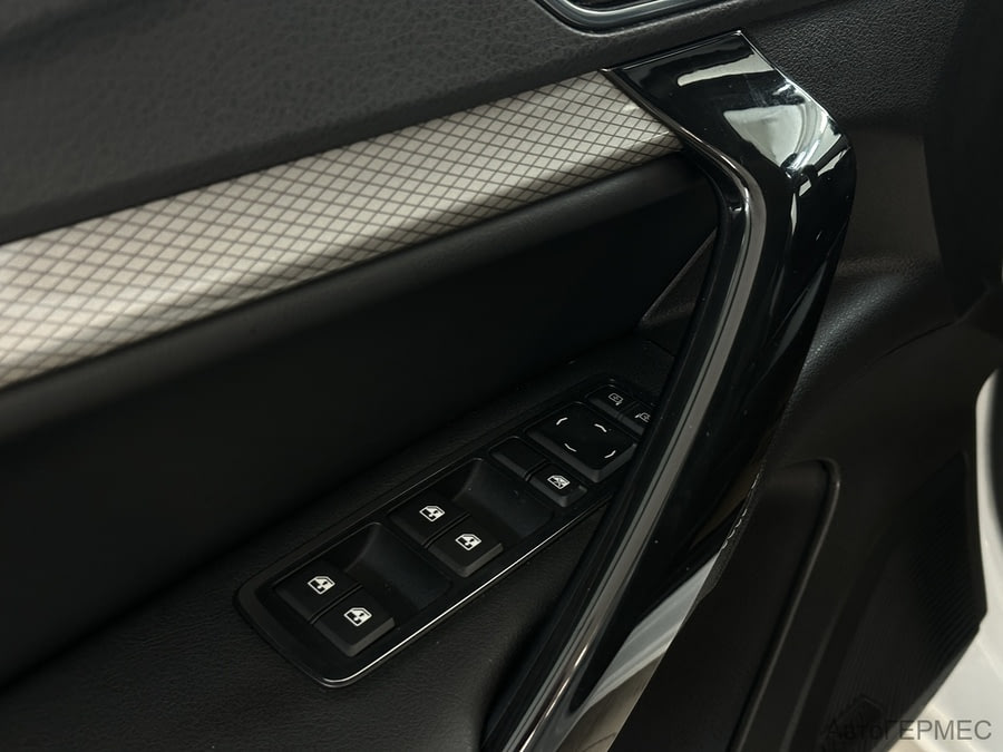 Фото LADA Vesta I Рестайлинг с пробегом | №9 Фото LADA Vesta I Рестайлинг с пробегом | №9