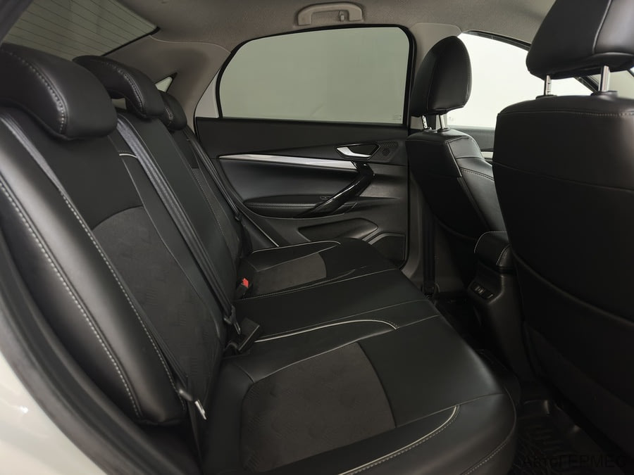 Фото LADA Vesta I Рестайлинг с пробегом | №11 Фото LADA Vesta I Рестайлинг с пробегом | №11