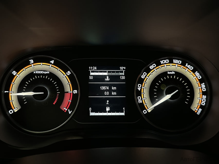 Фото LADA Vesta I Рестайлинг с пробегом | №6