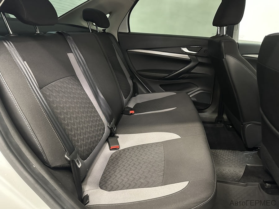 Фото LADA Vesta I Рестайлинг с пробегом | №10