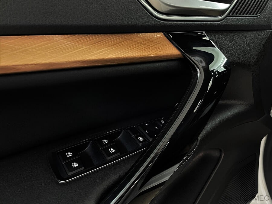 Фото LADA VESTA CROSS I с пробегом | №10 Фото LADA VESTA CROSS I с пробегом | №10