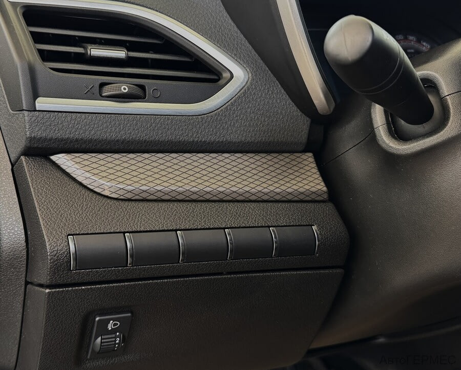 Фото LADA Vesta I Рестайлинг с пробегом | №10 Фото LADA Vesta I Рестайлинг с пробегом | №10