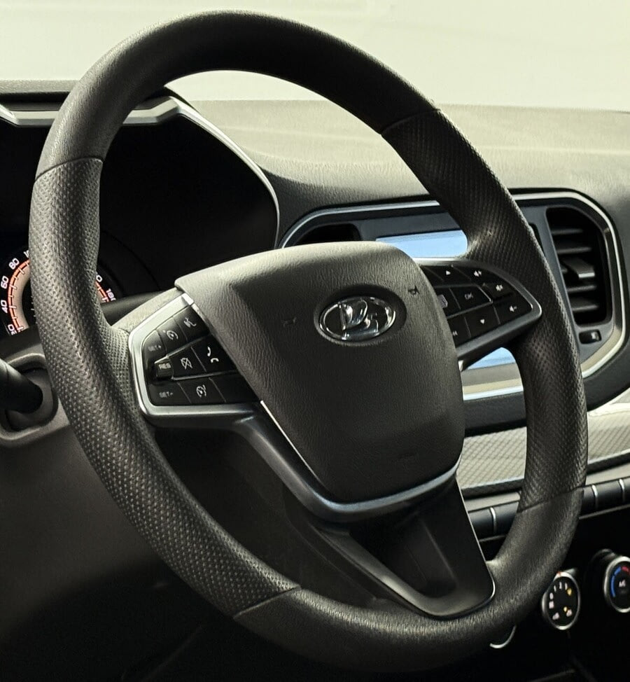 Фото LADA Vesta I Рестайлинг с пробегом | №11 Фото LADA Vesta I Рестайлинг с пробегом | №11