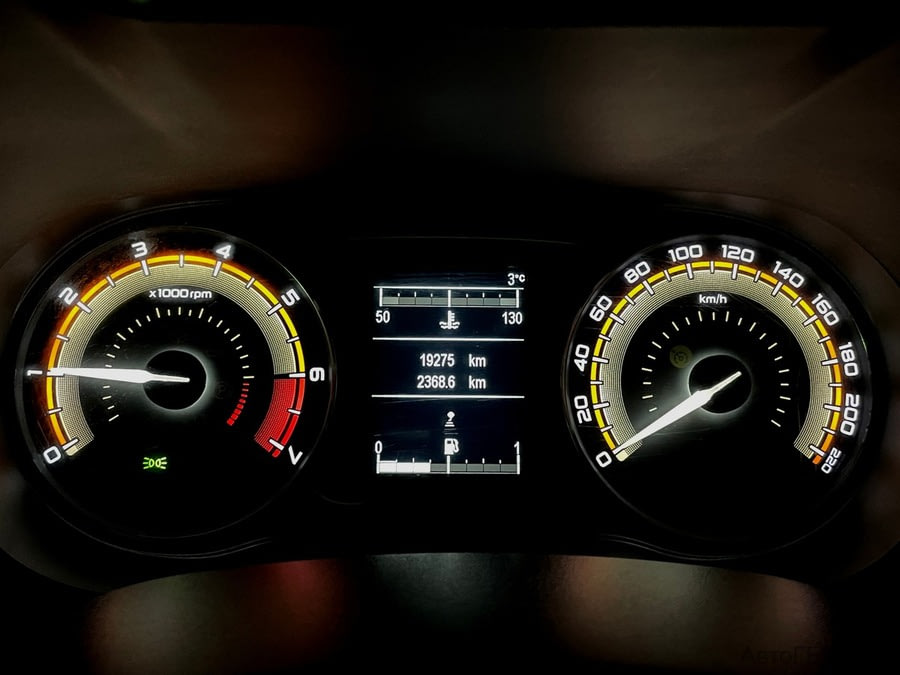 Фото LADA Vesta I Рестайлинг с пробегом | №6 Фото LADA Vesta I Рестайлинг с пробегом | №6