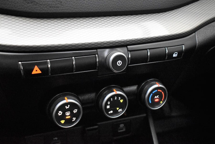 Фото LADA Vesta I Рестайлинг с пробегом | №8 Фото LADA Vesta I Рестайлинг с пробегом | №8